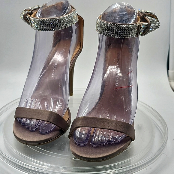 Christian Siriano Shoes - I Christian Siriano Rhinestone Knot Heels Nude Tan Stunning N w/o Tag Never Worn